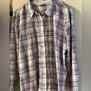 Alfred Dunner Soft Plaid Button-Up Shirt with lace and small bead accents. SZ SM